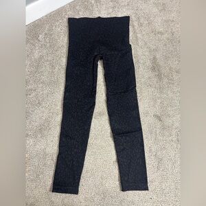 Spanx Activewear Cheetah Animal Print Leggings Large Shapewear Compression